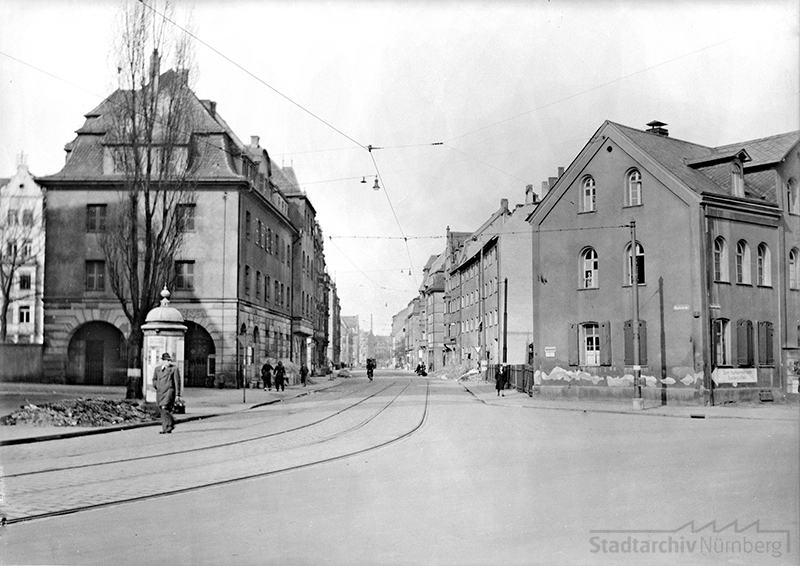 Blick von der Regensburger Straße in die Kirchenstraße. Quelle: Stadtarchiv Nürnberg