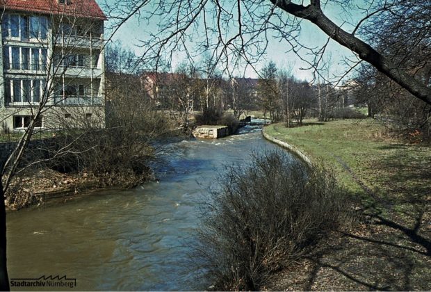 Ehem. Wildwasser der Pegnitz östl. des Meisterleinsplatzes, 1965 (A 55-III-42-2-4)