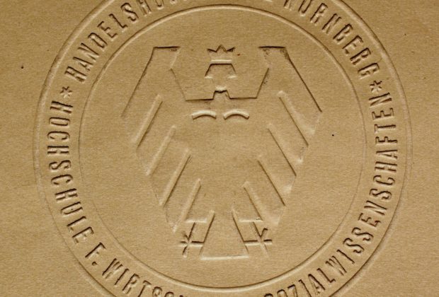 Das Siegel der Hochschule in der graphisch modern gehaltenen Fassung von 1925